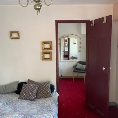 Chambres D'ete Aux Lecques A 100 M De La Appartement